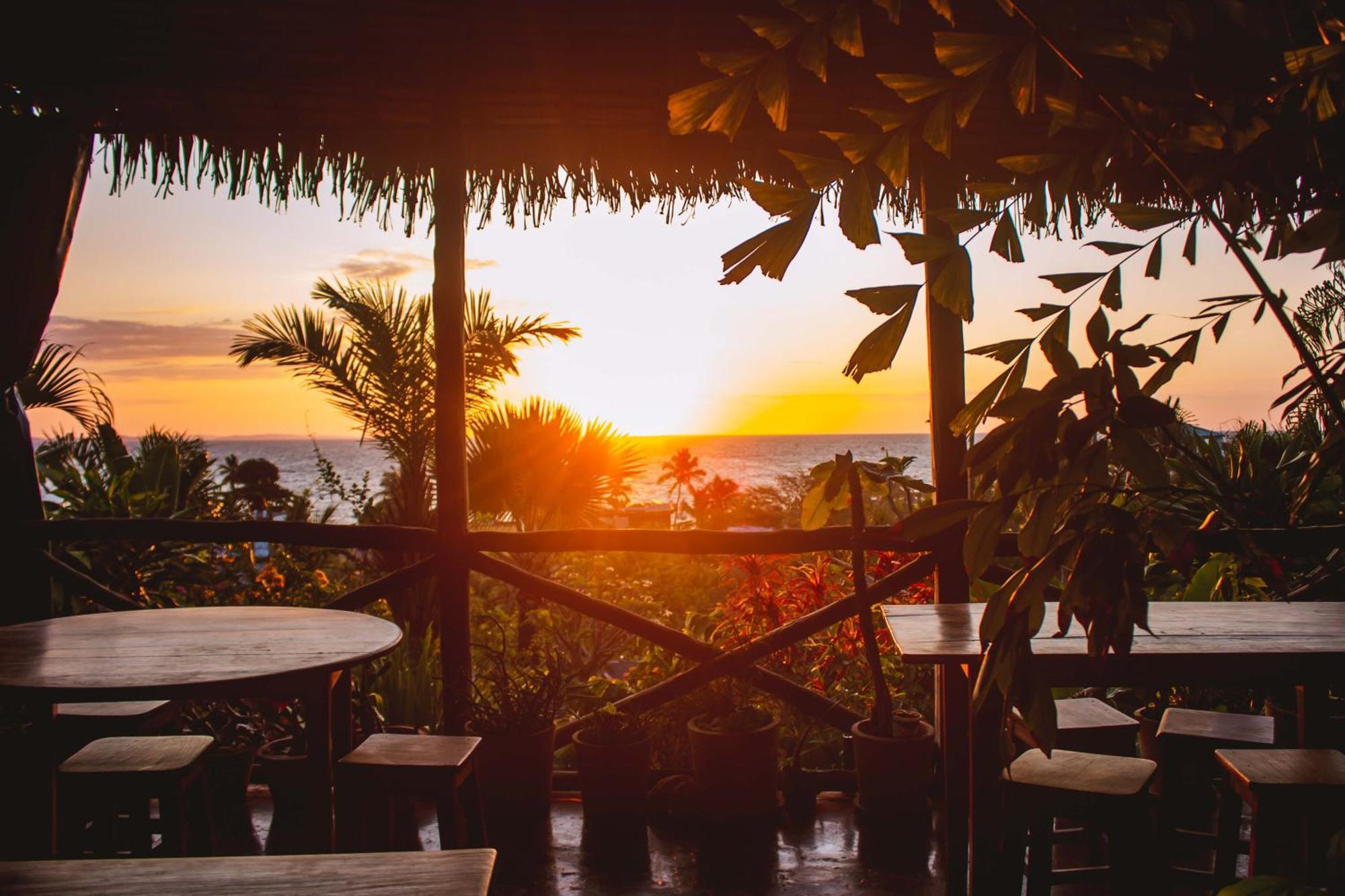 Coucher De Soleil Ambatoloaka (Nosy Be) Exterior foto