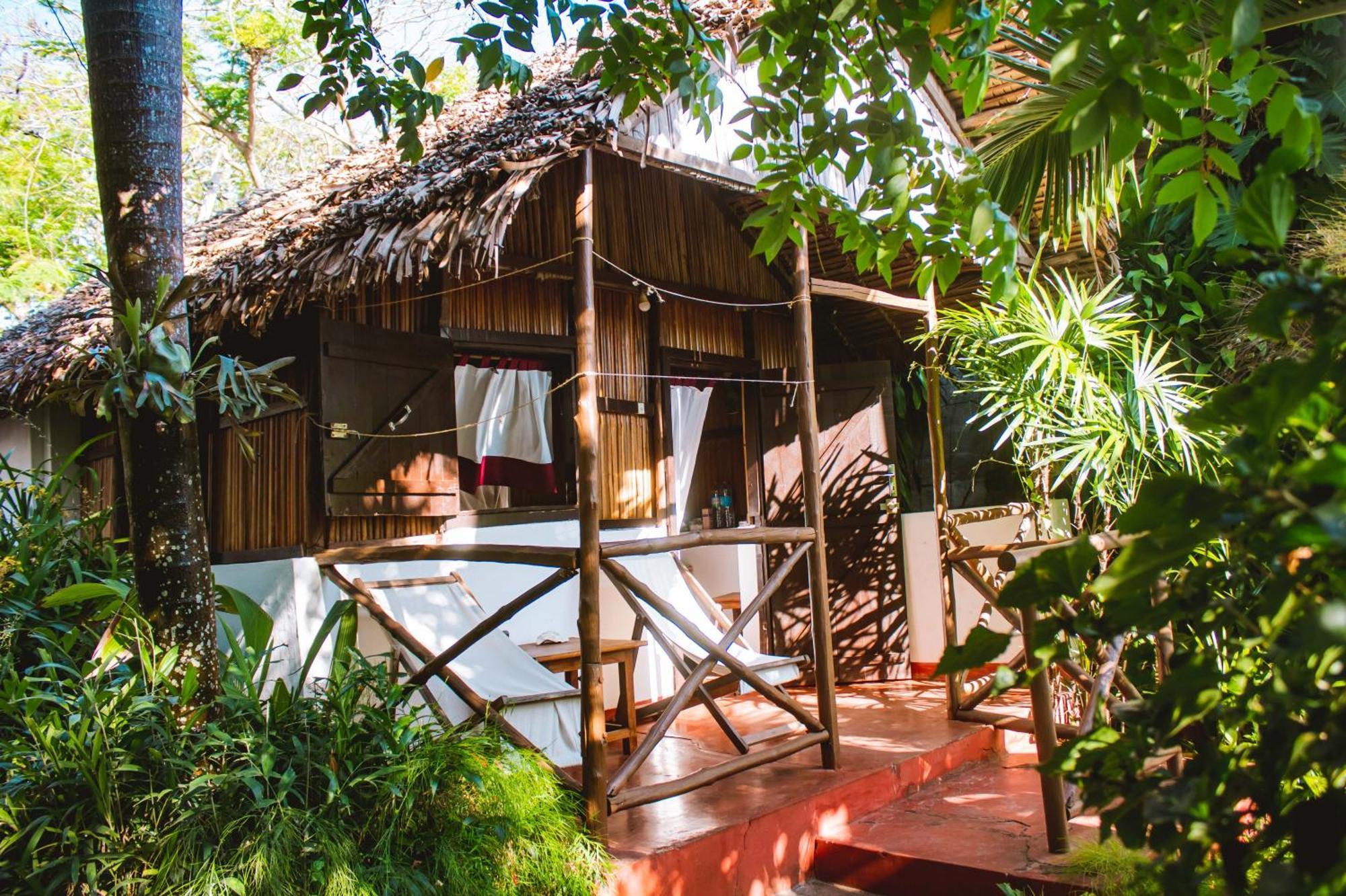 Coucher De Soleil Ambatoloaka (Nosy Be) Exterior foto