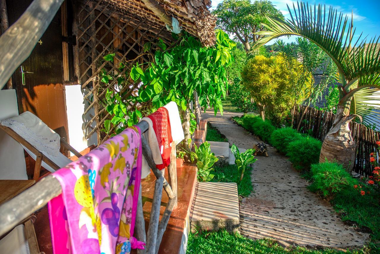 Coucher De Soleil Ambatoloaka (Nosy Be) Exterior foto