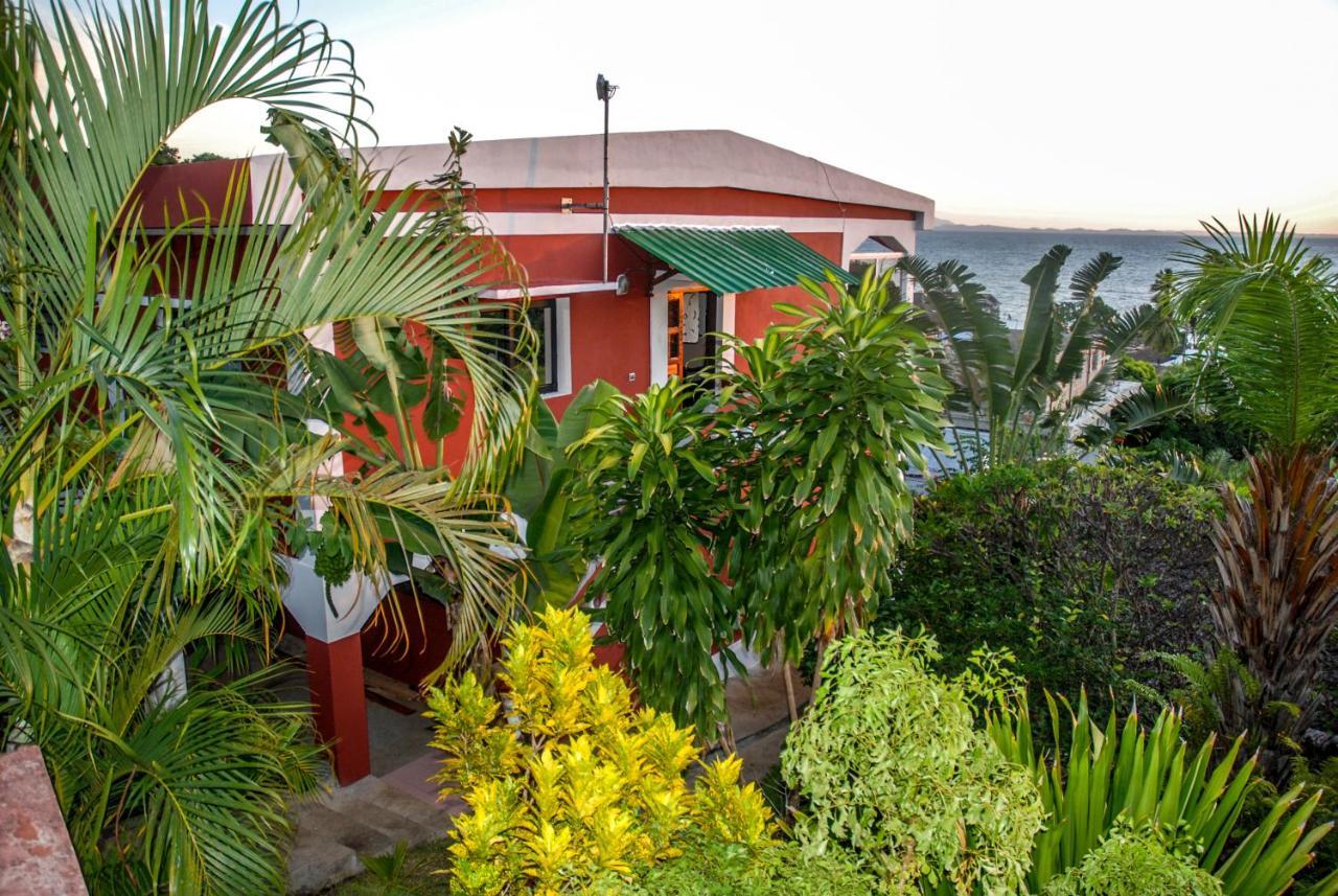 Coucher De Soleil Ambatoloaka (Nosy Be) Exterior foto